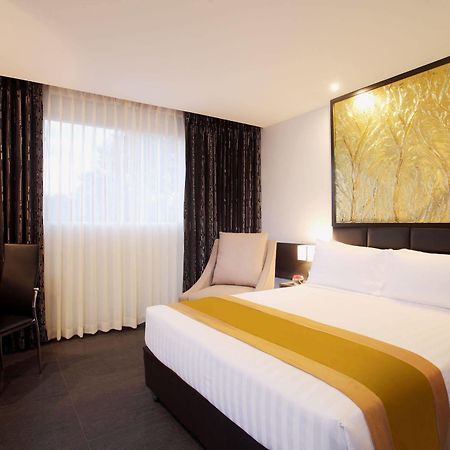Nova Express Pattaya Hotel Bagian luar foto