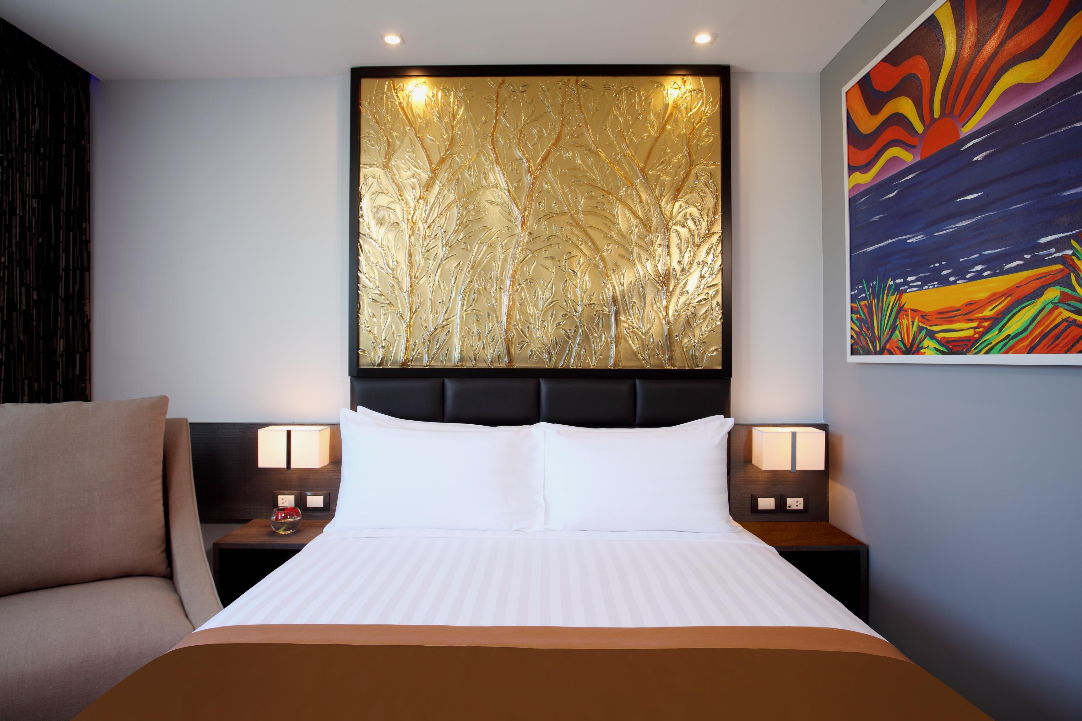 Nova Express Pattaya Hotel Bagian luar foto