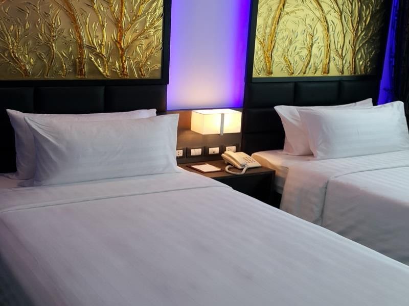Nova Express Pattaya Hotel Bagian luar foto