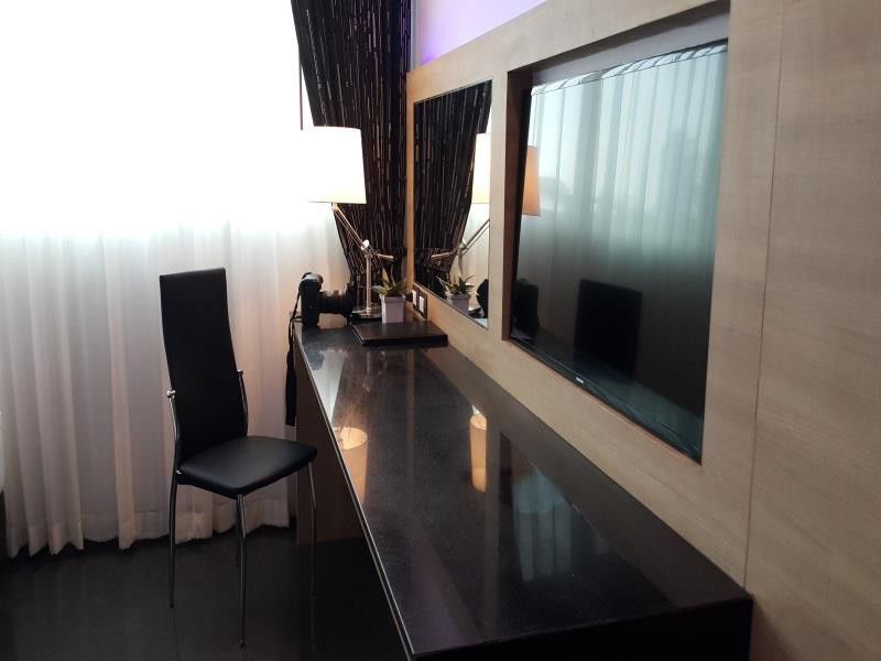 Nova Express Pattaya Hotel Bagian luar foto