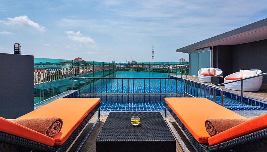 Nova Express Pattaya Hotel Bagian luar foto