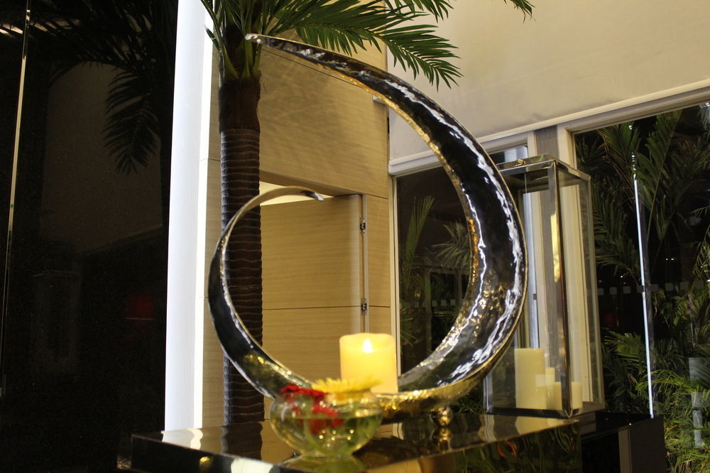 Nova Express Pattaya Hotel Bagian luar foto
