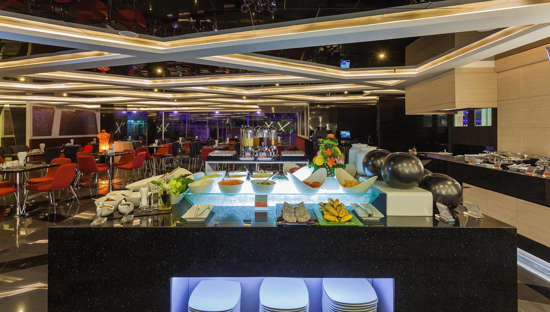 Nova Express Pattaya Hotel Bagian luar foto